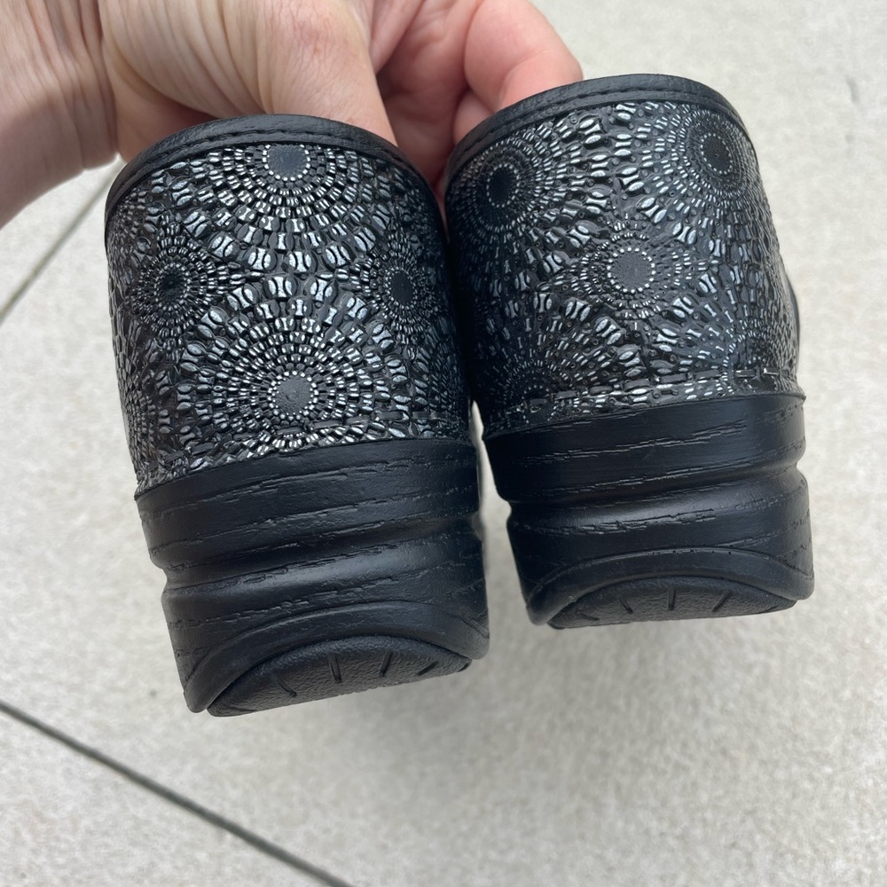 Dansko XP fancy leather clogs - Picture 4 of 9